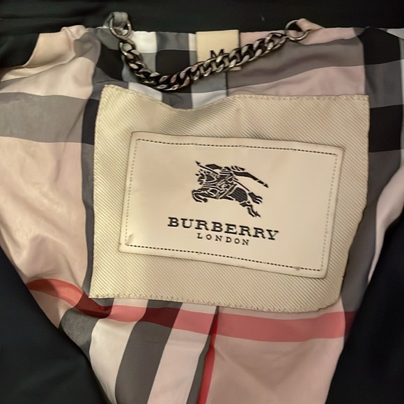 Authentic Burberry Trench Coat - Picture 3 of 6